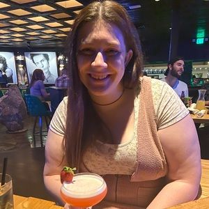 Meet your Posher, Carrie